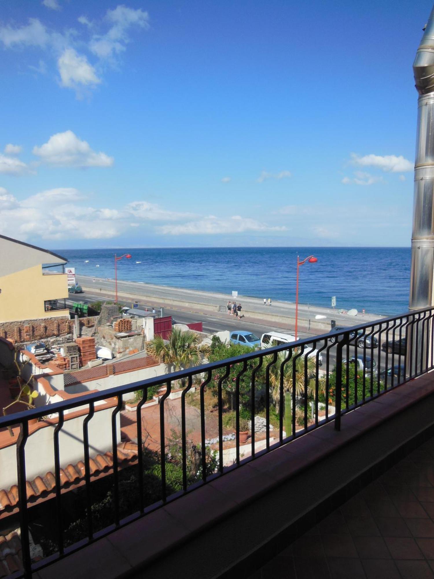 B&B La Sirena Santa Teresa Di Riva Eksteriør billede