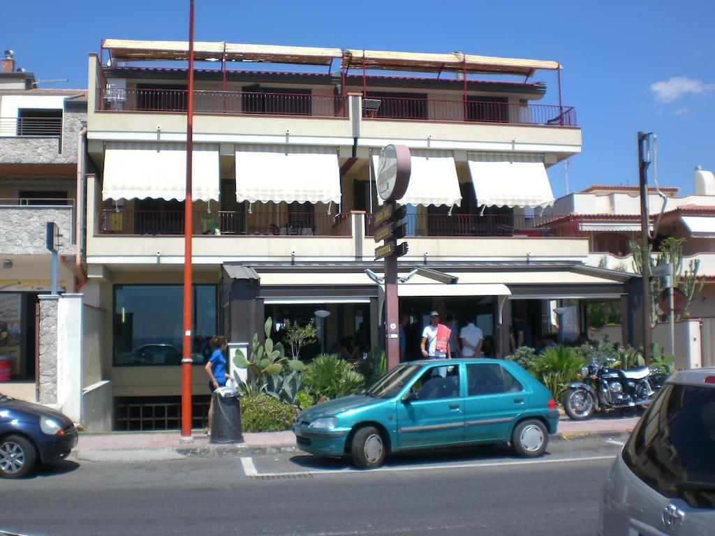 B&B La Sirena Santa Teresa Di Riva Værelse billede
