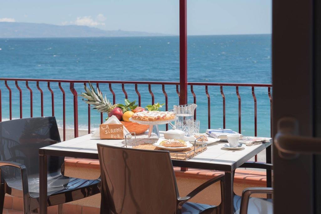 B&B La Sirena Santa Teresa Di Riva Eksteriør billede