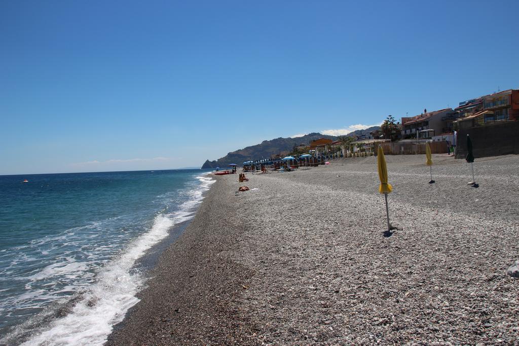 B&B La Sirena Santa Teresa Di Riva Eksteriør billede